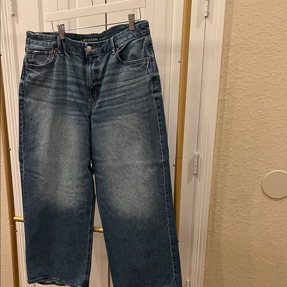 American Eagle Outfitters Women’s Strigid Jeans